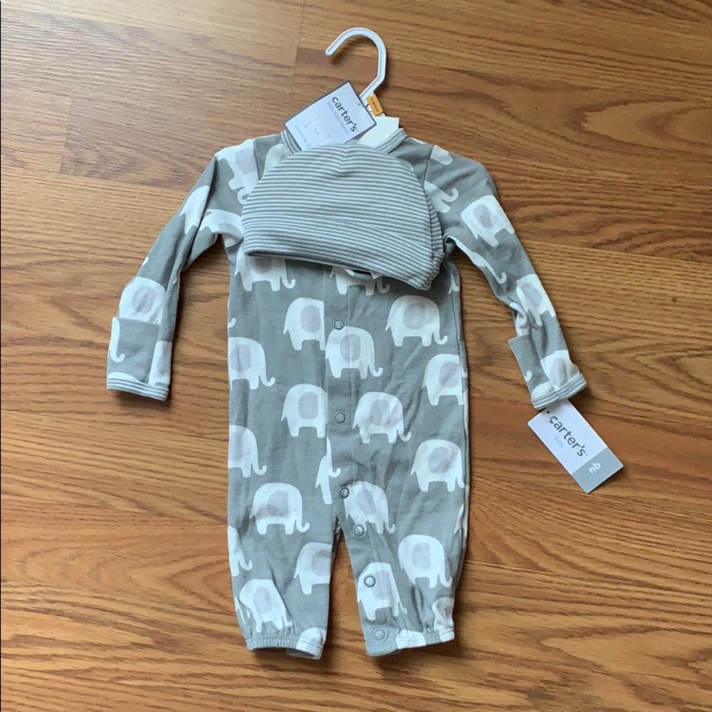 Brand new Carter’s newborn outfit